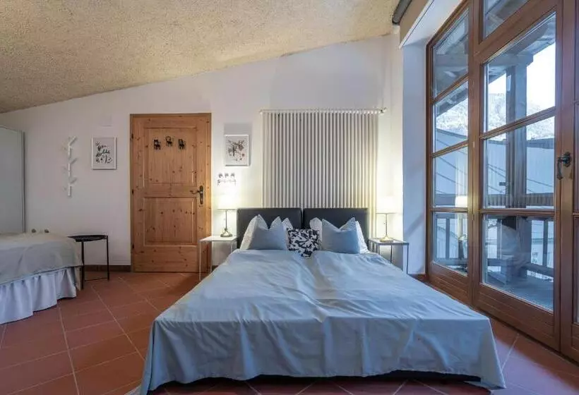 ペンション Schloss Castel Pienzenau   Guestrooms & Apartments   B&b Hotel & Restaurant
