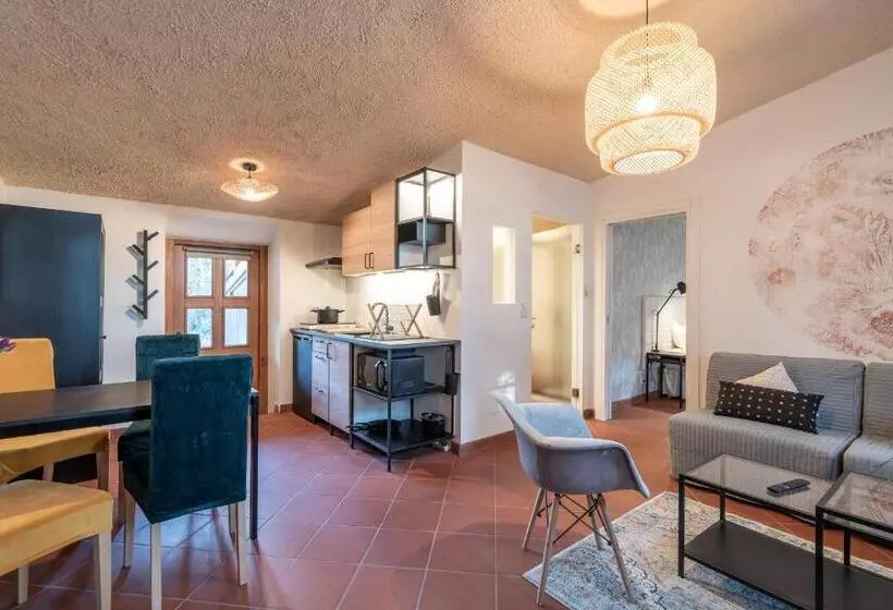 ペンション Schloss Castel Pienzenau   Guestrooms & Apartments   B&b Hotel & Restaurant
