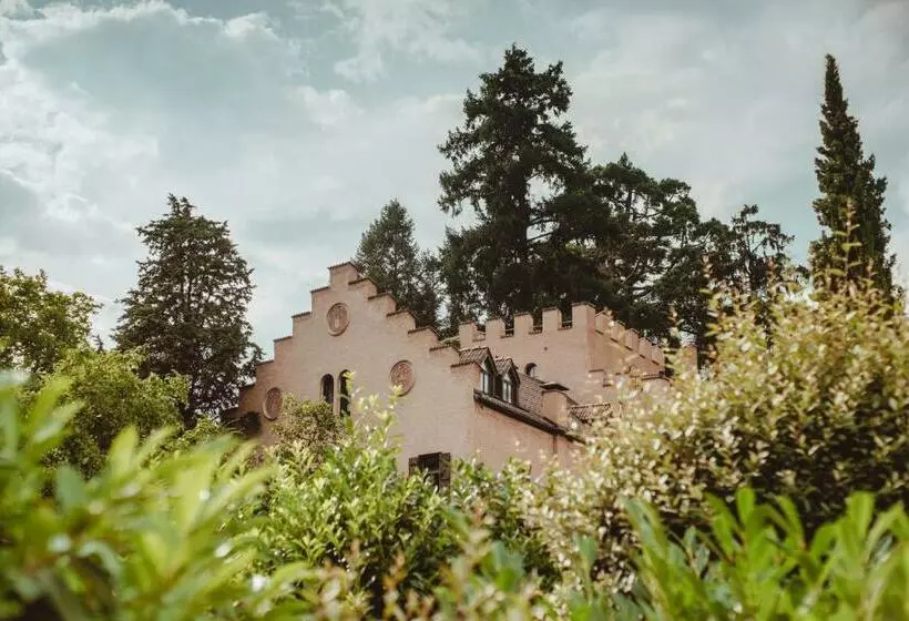 ペンション Schloss Castel Pienzenau   Guestrooms & Apartments   B&b Hotel & Restaurant