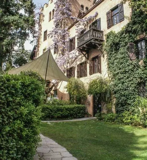 ペンション Schloss Castel Pienzenau   Guestrooms & Apartments   B&b Hotel & Restaurant