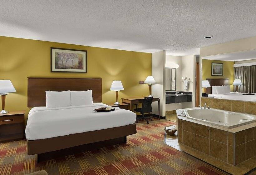 Отель Best Western Lakewood Inn