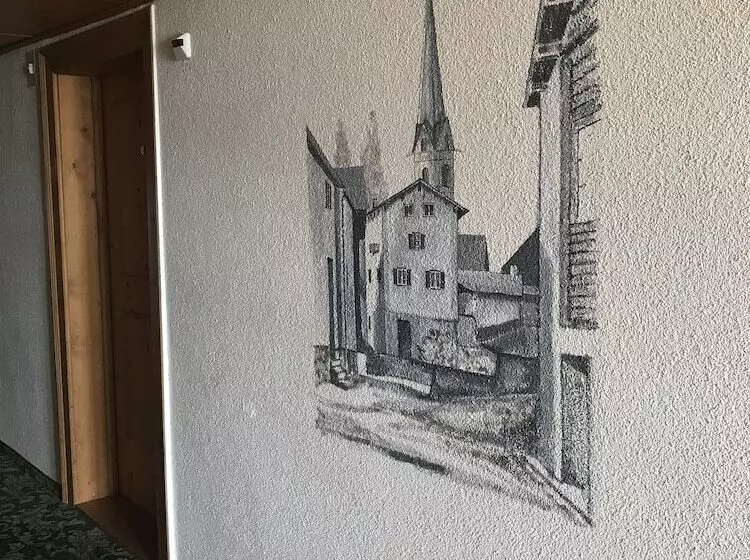 ホテル Danilo Savognin