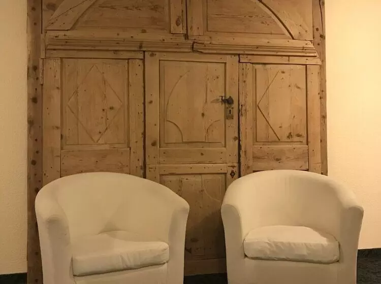 ホテル Danilo Savognin