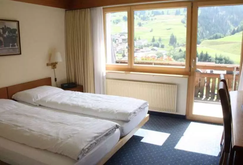 ホテル Danilo Savognin