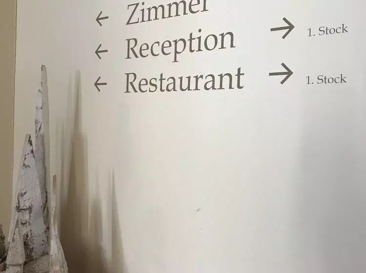 ホテル Danilo Savognin