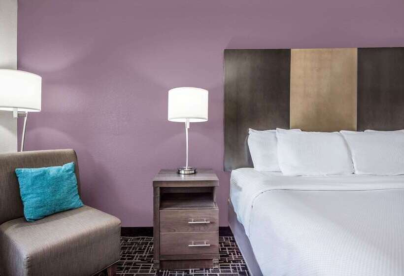 בית מלון כפרי La Quinta Inn & Suites By Wyndham Fairborn Wright Patterson