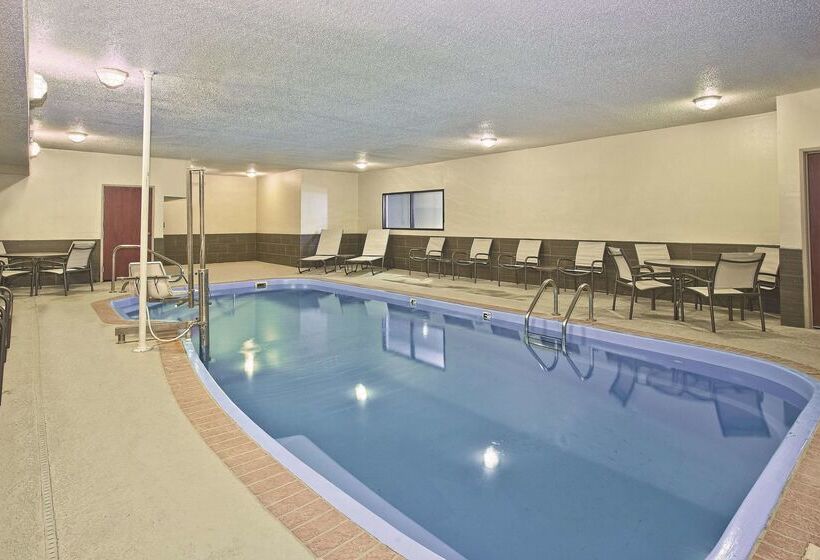 בית מלון כפרי La Quinta Inn & Suites By Wyndham Fairborn Wright Patterson