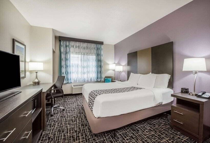 בית מלון כפרי La Quinta Inn & Suites By Wyndham Fairborn Wright Patterson