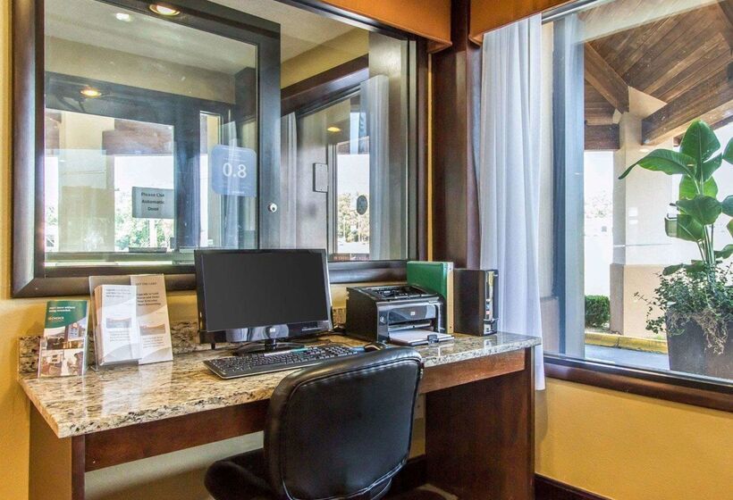 Hotelli Quality Inn Murray University Area