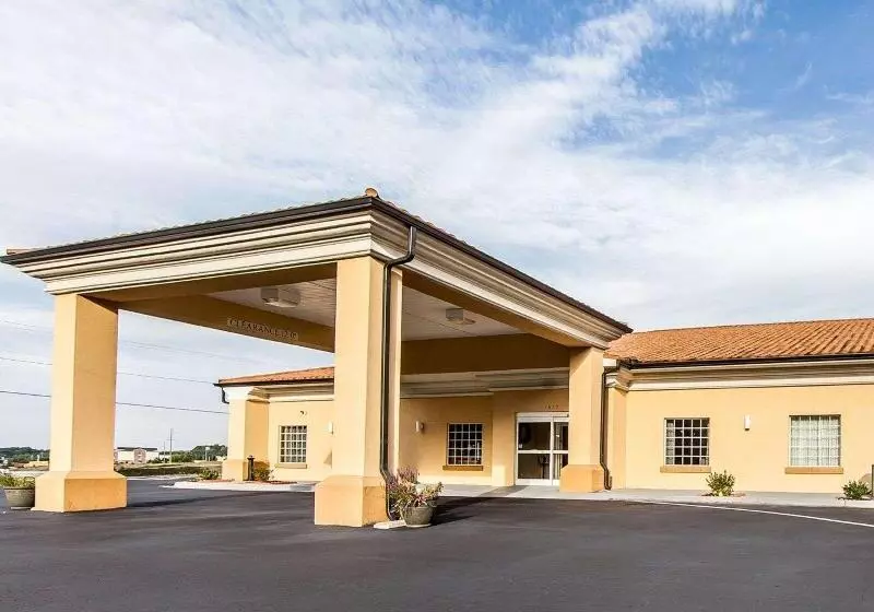 酒店 Quality Inn & Suites