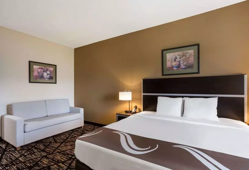 Отель Quality Inn & Suites Pearl Jackson