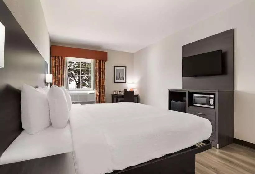 Otel Quality Suites I44