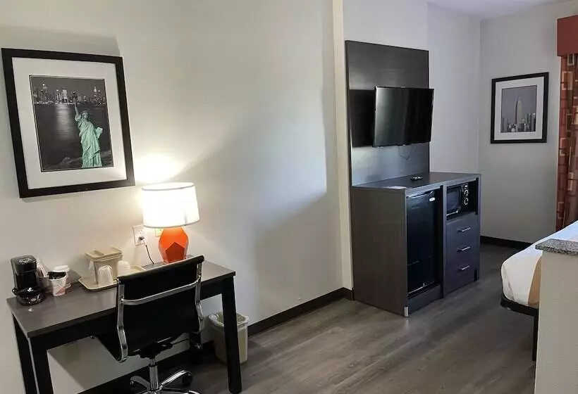 Otel Quality Suites I44