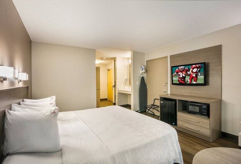 هتل Red Roof Inn Plus+ Boston Logan