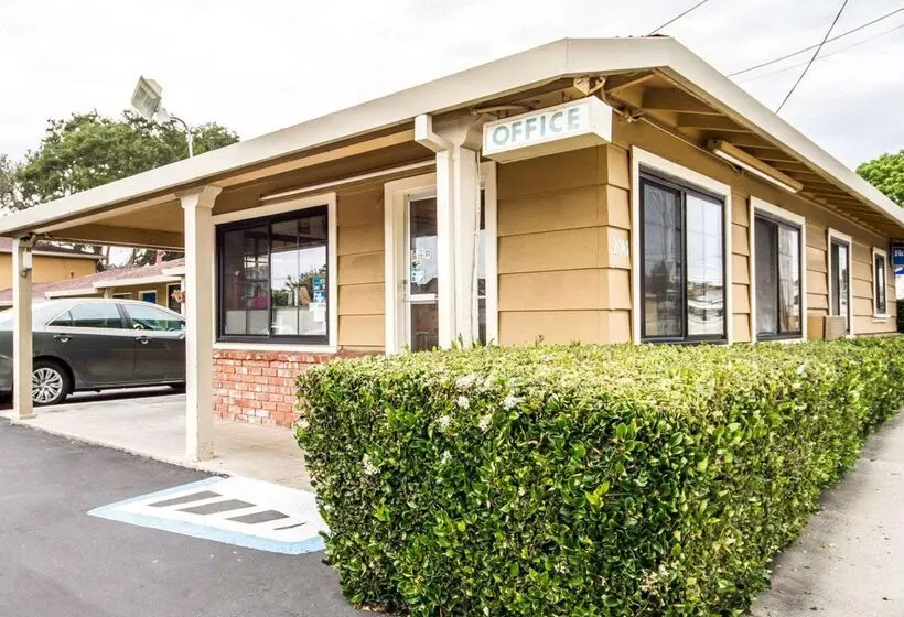 ホテル Rodeway Inn Monterey Near Fairgrounds