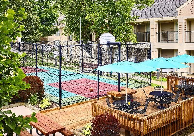 ホテル Sonesta Es Suites St. Louis Westport