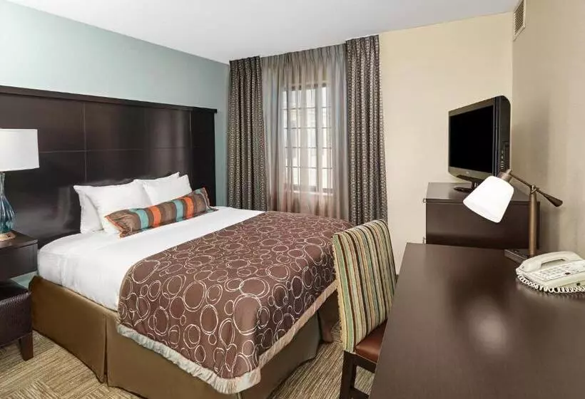 ホテル Staybridge Suites Lincolnshire, An Ihg