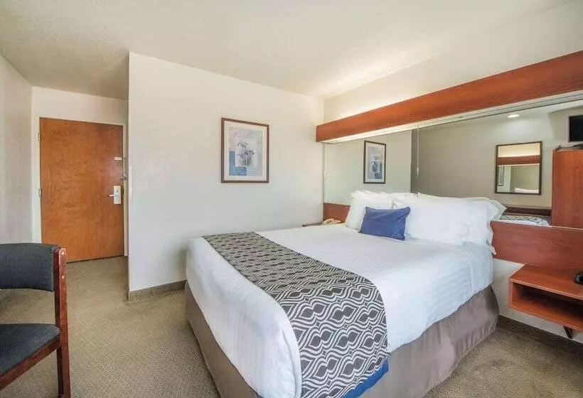 Microtel Inn And Suites By Wyndham Miami Ok