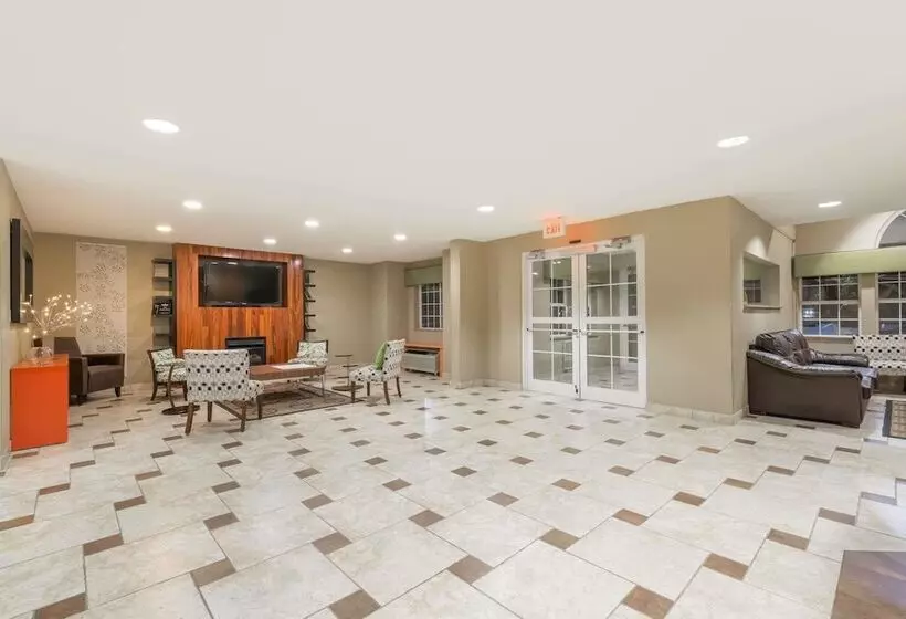 Microtel Inn & Suites By Wyndham West Chester