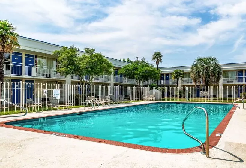 Motel 6 Natchitoches La