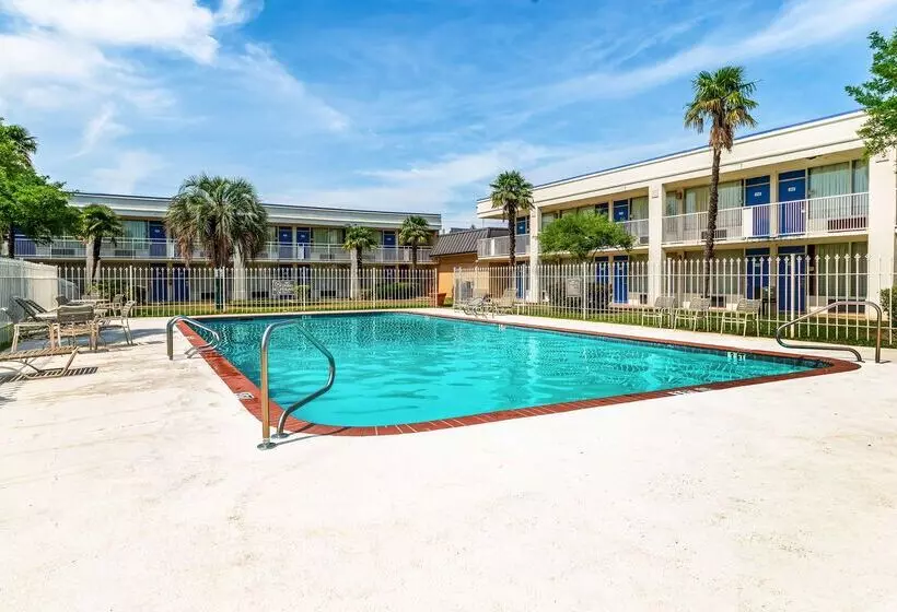 Motel 6 Natchitoches La