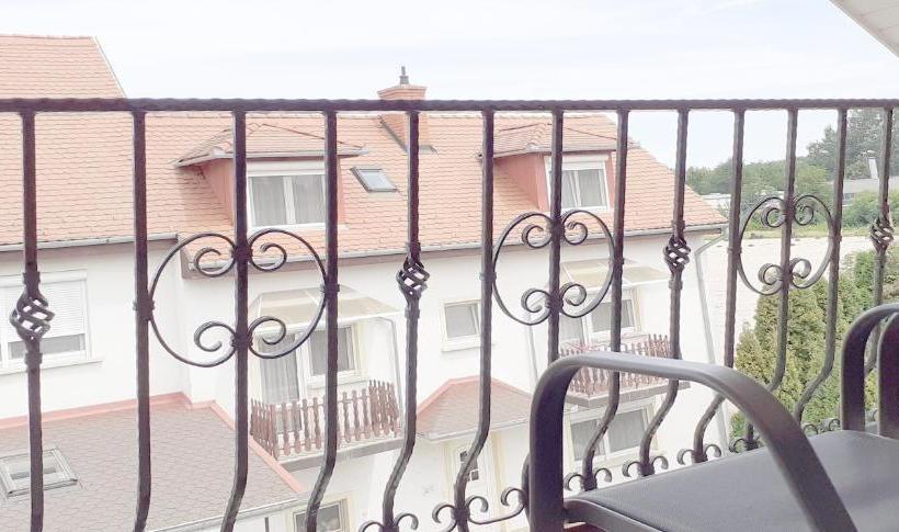 Bed & Breakfast éva Panzió