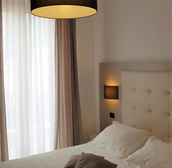 ホテル Albergo Degli Amici