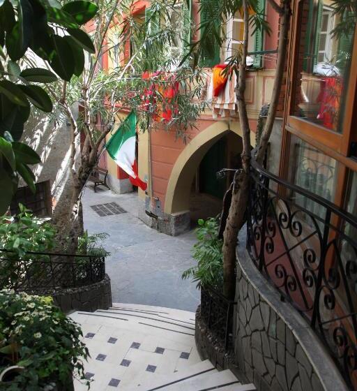 ホテル Albergo Degli Amici