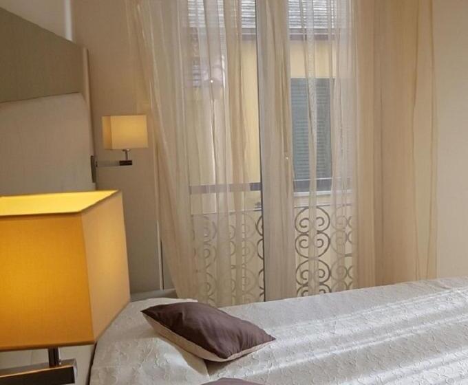 ホテル Albergo Degli Amici