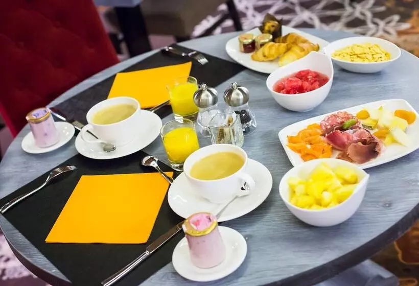 Hotelli Hôtel L Incomparable By Les Etincelles