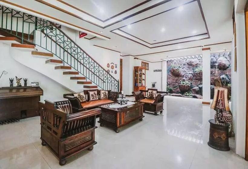 ホテル Reddoorz Syariah Near Gelora Delta Sidoarjo