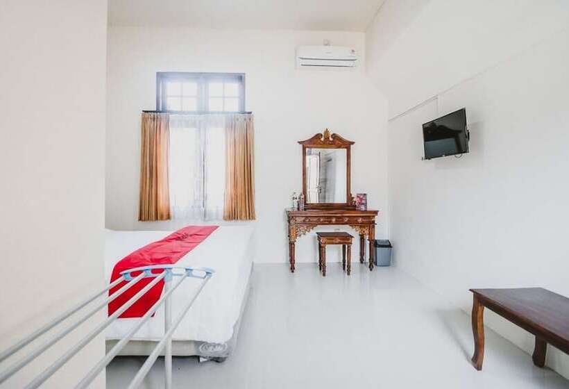 Hotel Reddoorz Syariah Near Gelora Delta Sidoarjo