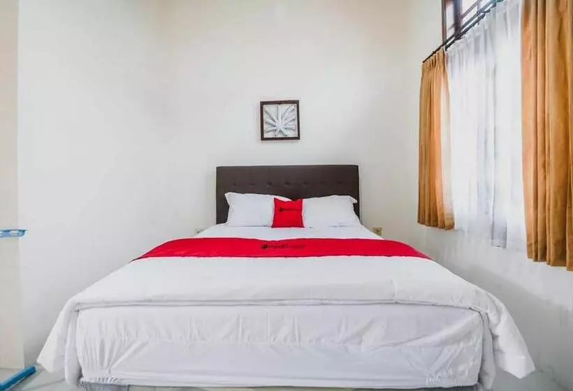 ホテル Reddoorz Syariah Near Gelora Delta Sidoarjo