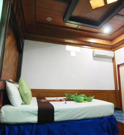 Nature Beach Resort, Koh Lanta
