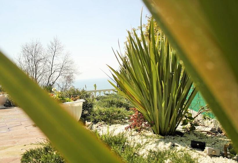 פנסיון Guest House Suncity