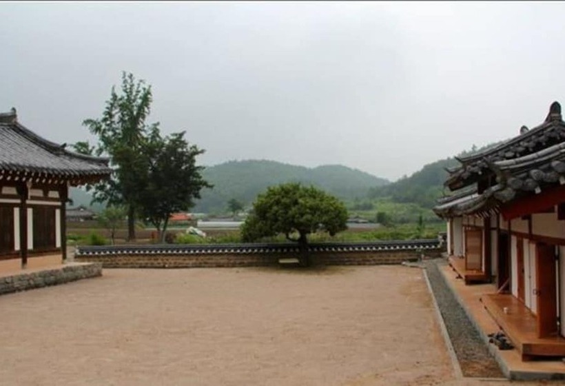 بنسيون Gwiae Traditional House