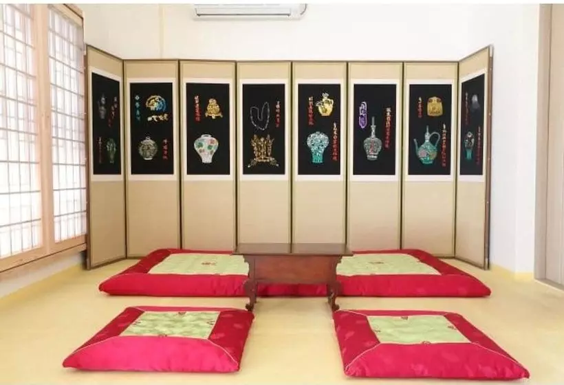 Majatalo Gwiae Traditional House