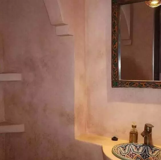 Riad Achwaq