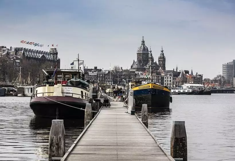 The Cabin Haarlem   Hostel