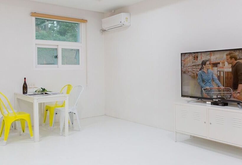 Yeongheungdo Tour Pension