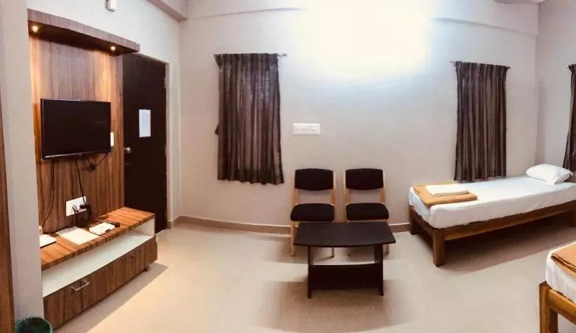 ユースホステル Sharada Residency
