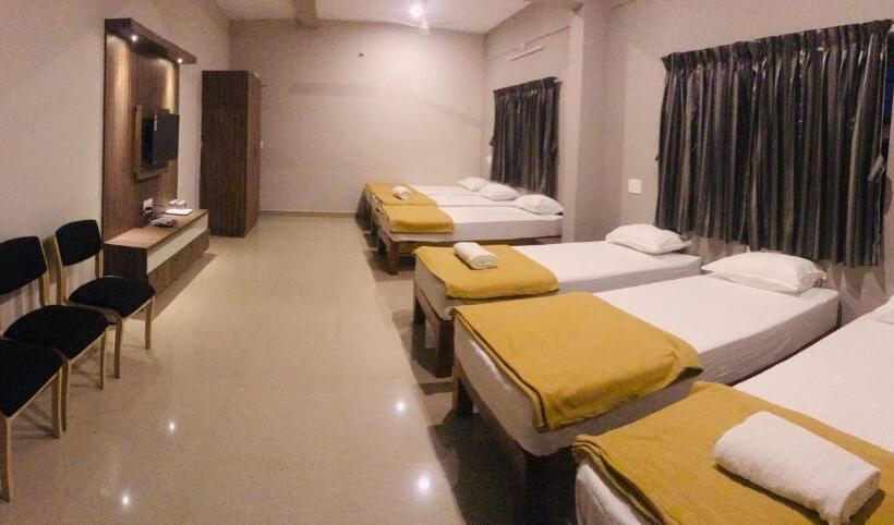 Albergue Sharada Residency