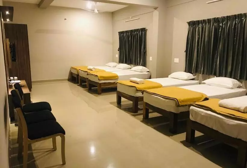 ユースホステル Sharada Residency