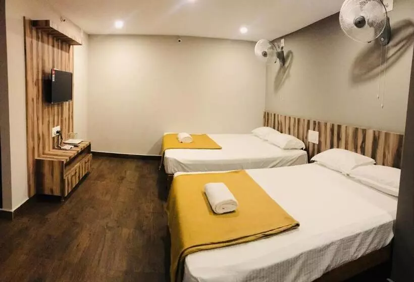 ユースホステル Sharada Residency