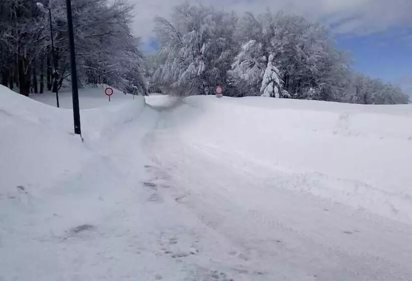 Hostelli Ristorante Albergo Rifugio Montescuro