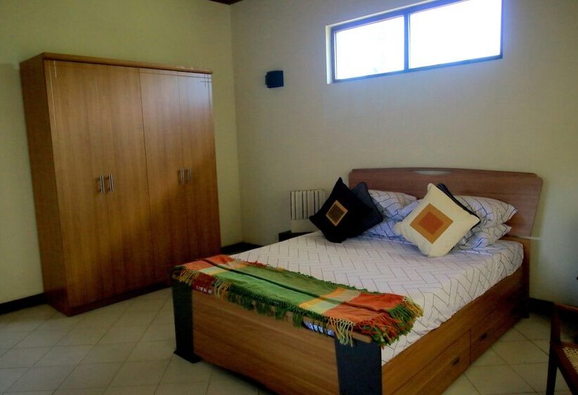 فندق Lake Garden Villa   Kelaniya