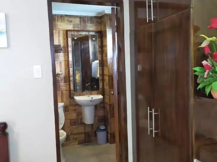 هتل Marjhun's Apartelle