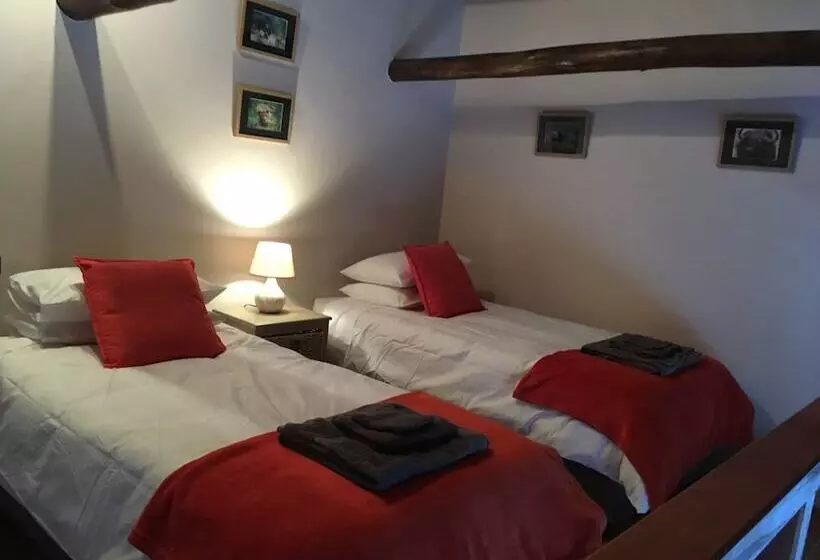 Hotelli Pomeroy Lodges