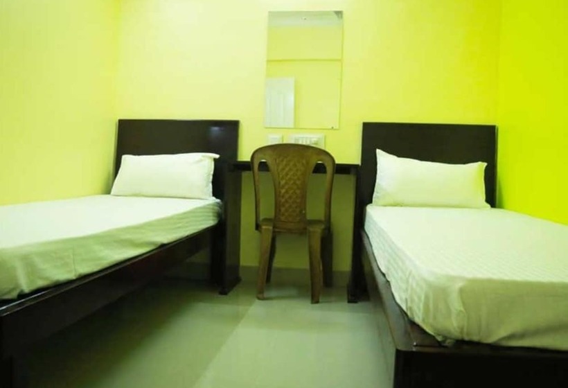 فندق Raga Residency