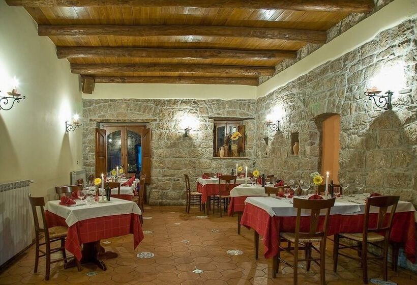 בית מלון כפרי Agriturismo Fontana Madonna